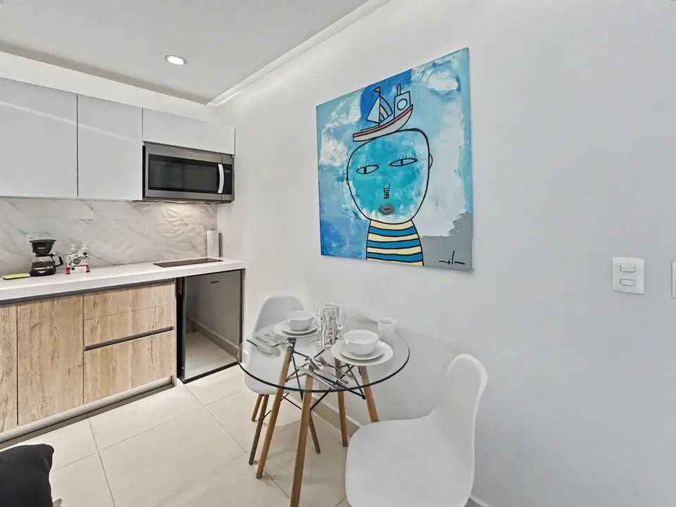 King-size w/balcony • 5-min walking to beach & 5th