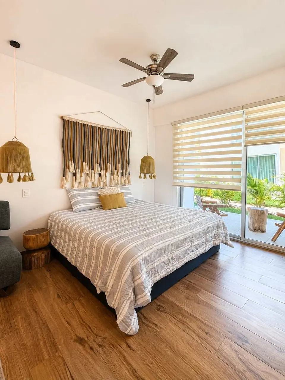 Upscale Playacar Studio w Beach Club & 4 Pools