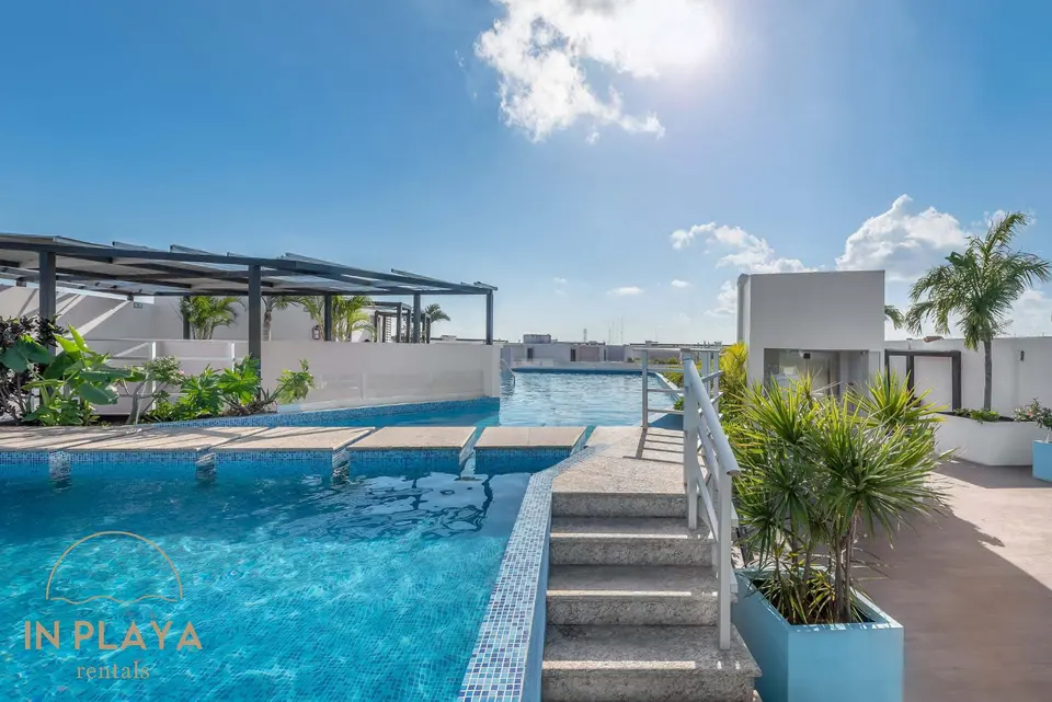 Refresh in our infinity pool, rooftop views!