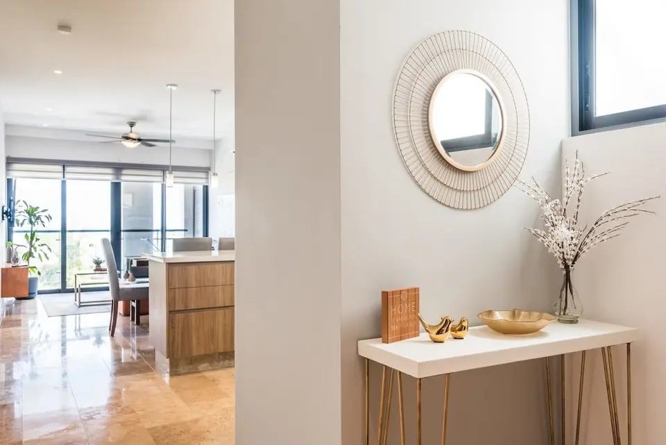 1BR in top location w Ocean View