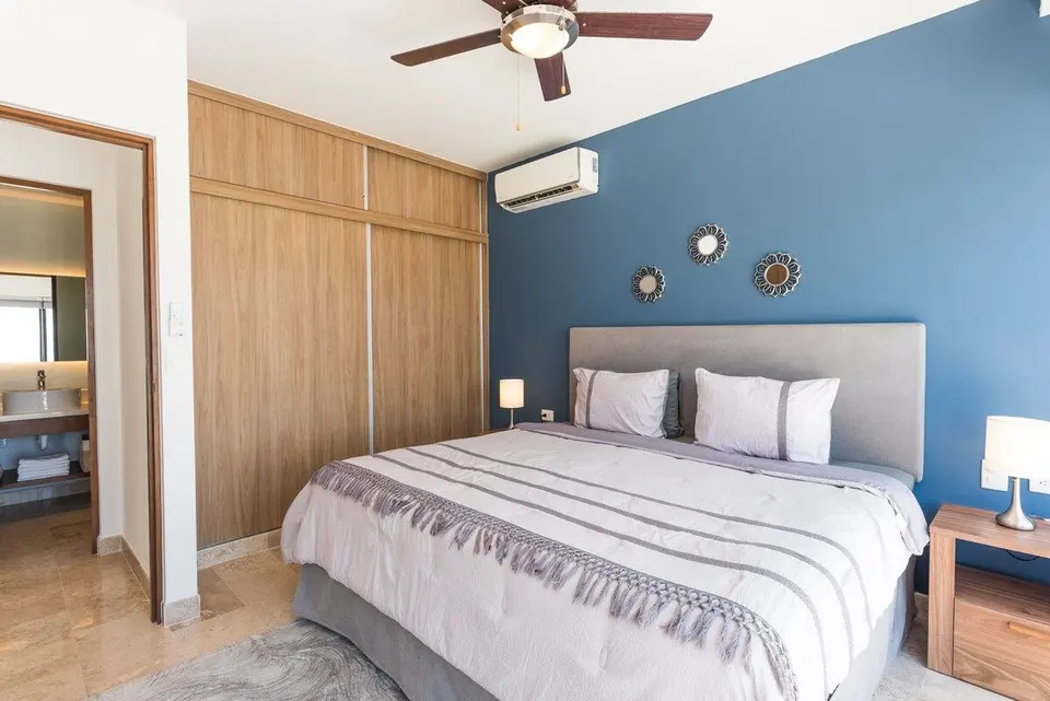 Wake up refreshed in this luxurious king-size bed.
