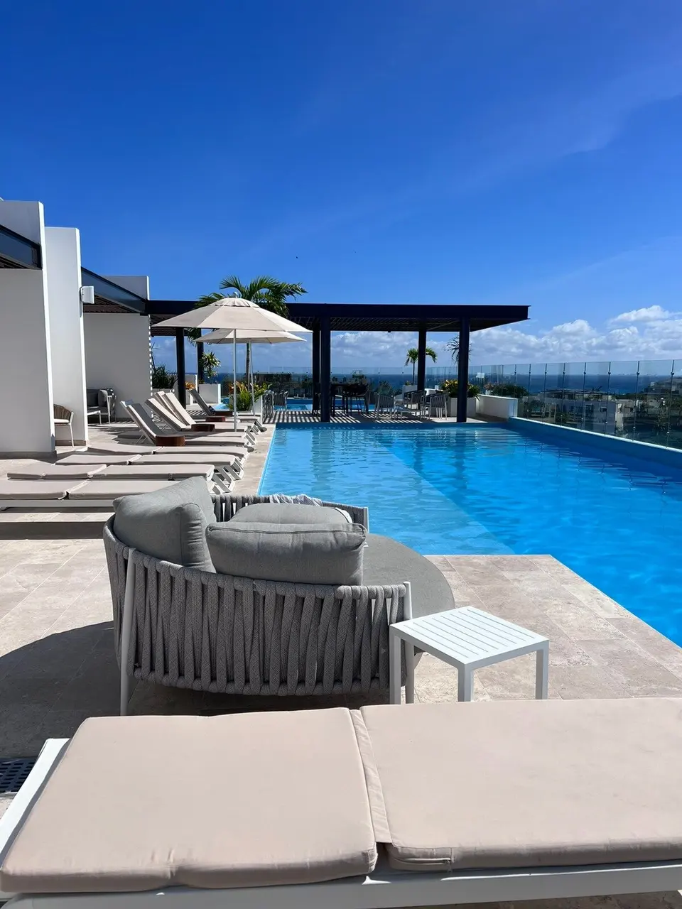 Enjoy another breathtaking pool view.