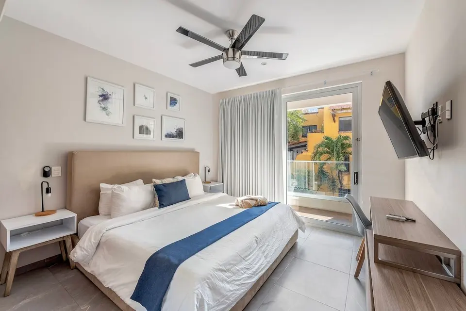 Modern bedroom; comfortable and stylish.