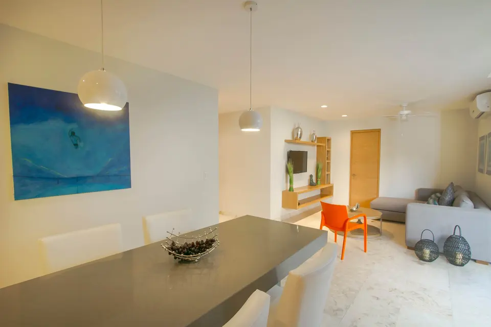 The dining area is very spacious and comfortable.