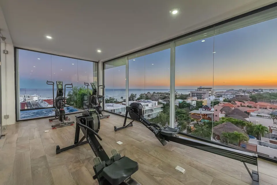 Stay in shape with air conditioning and an unbeatable view.